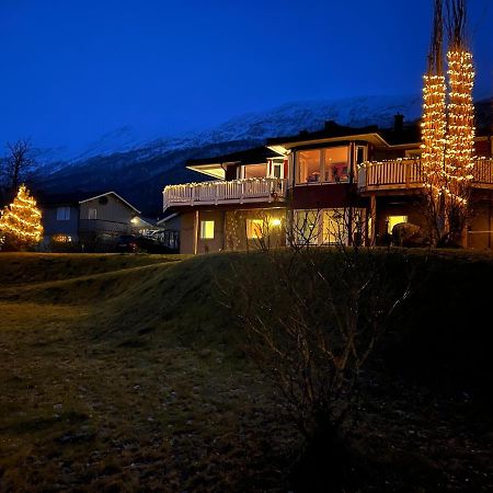 Liten Kjellerleilighet. Landlig Rolig Omrade. Tromsø Exterior foto